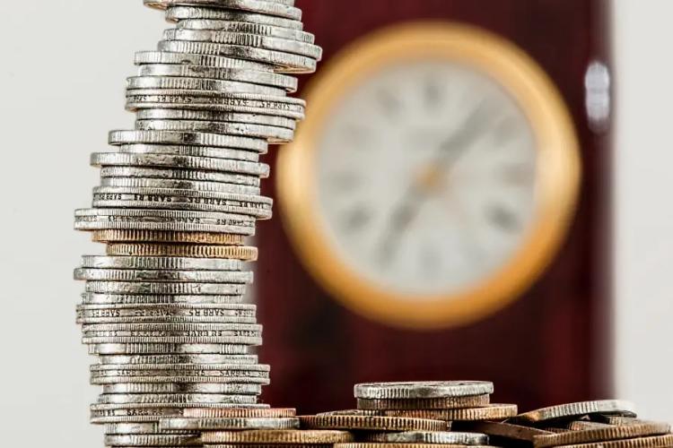 how to build credit at 18