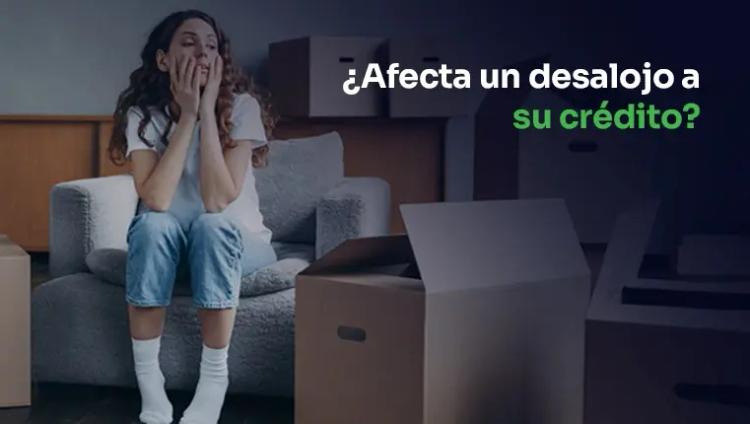 Llave dejada en el ojo de una cerradura
