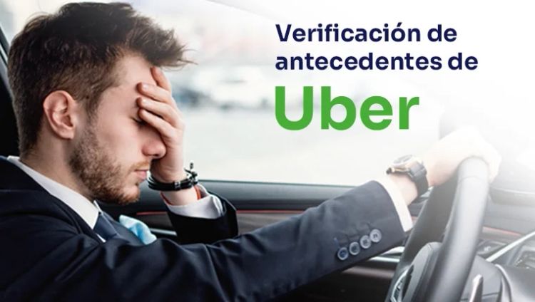Un hombre triste sentado en un coche